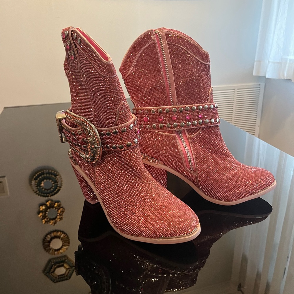 Bedazzled sexy Cowgirl Boots